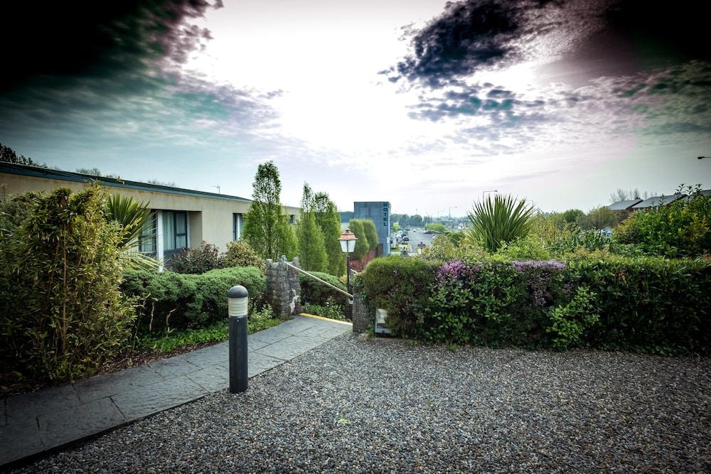 Greenhills Hotel Limerick Bagian luar foto